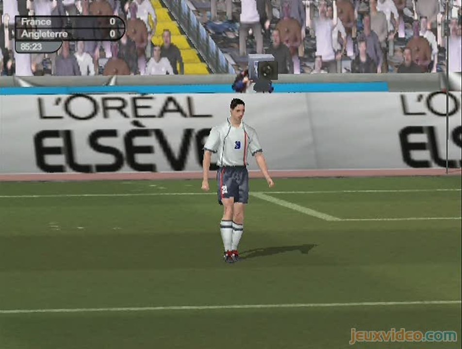 Le Monde Des Bleus 2002 : Fabien Barthez sauve la mise