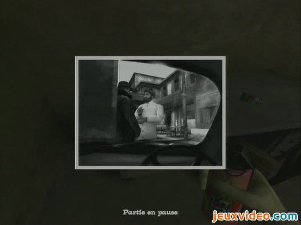 No One Lives Forever 2 : 2/2 : Peaux de banane et gaz hilarant