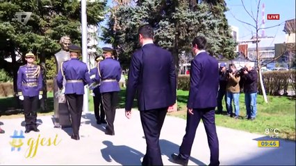 Albin Kurti dhe Glauk Konjufca bëjnë homazhe për Madeleine Albright