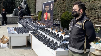 İstanbul’da 266 kaçak silah ele geçirildi