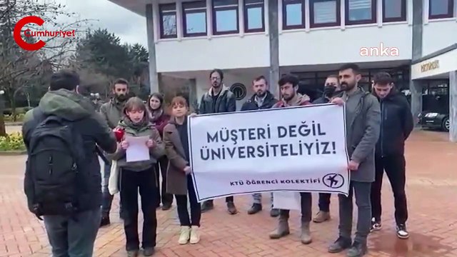 Öğrenciler, yemekhane zammını protesto etti: 'Müşteri değil, üniversiteliyiz'