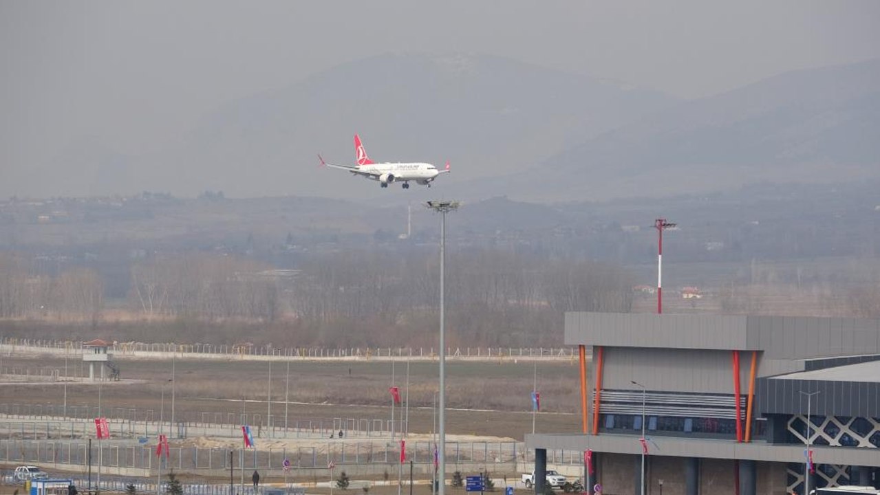 Tokat’a 5 yıl aradan sonra ilk uçak seferi yapıldı