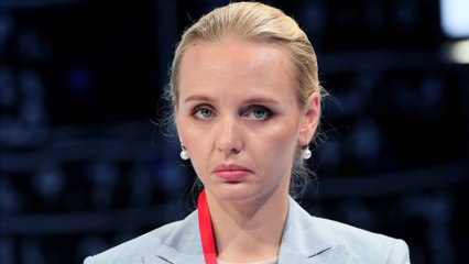 GALA VIDEO - Vladimir Poutine assassiné par sa propre fille ? Le maître du Kremlin mis en garde...