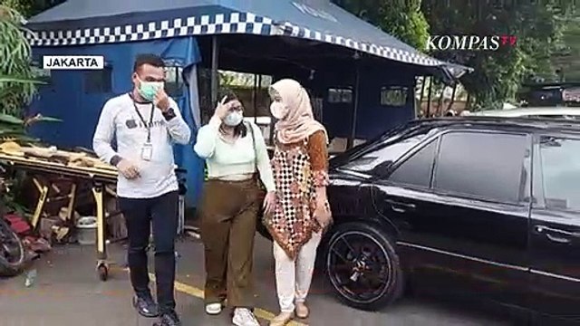 Terseret Kasus Pornografi, Dea OnlyFans Dibawa ke Polda Metro Jaya Jakarta