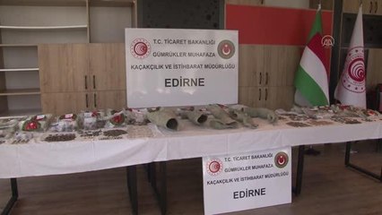 Kapıkule'de yurt dışına kaçırılmak istenen 15 bin 751 parça tarihi eser ele geçirildi