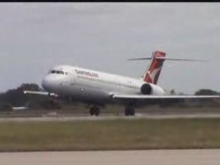 Qantaslink 717 Landing and slomo