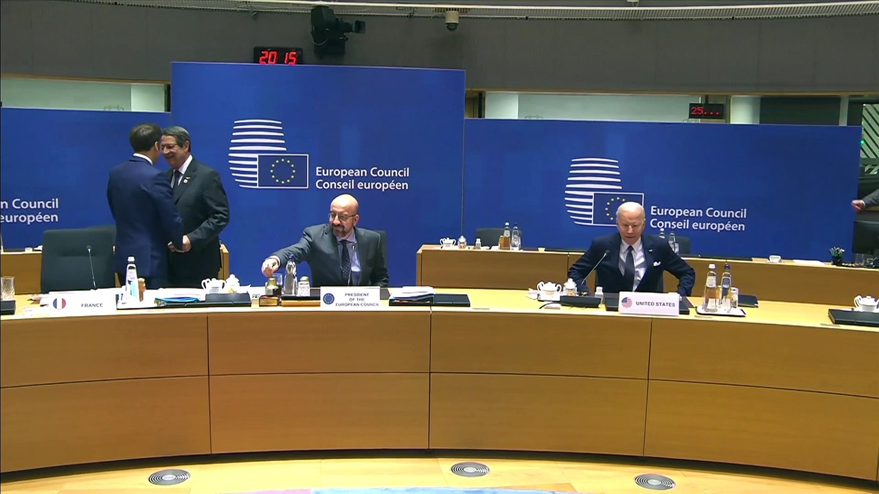 La UE acuerda con EEUU aumentar en 15.000 bcm el suministro de gas natural licuado