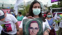 Peregrinaje en San Salvador por el aniversario del asesinato de san Óscar Romero
