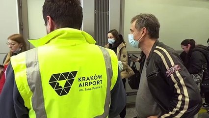 Milionário suíço ajuda centenas de refugiados