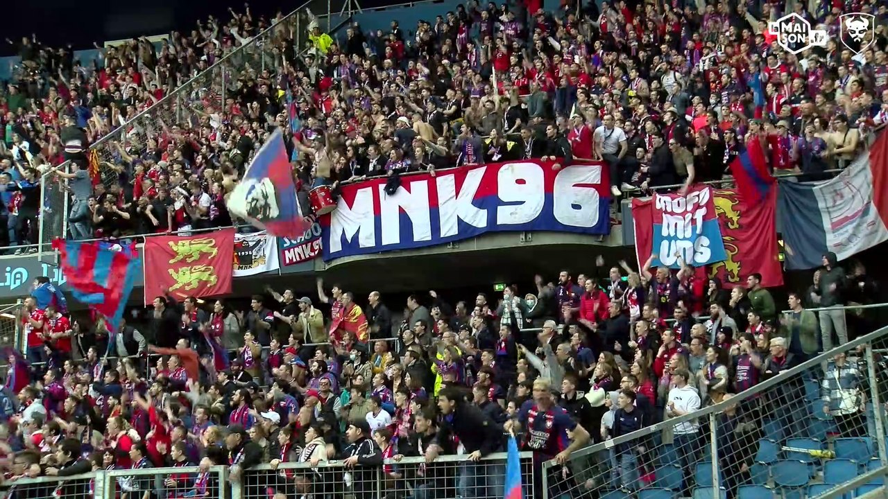 Caméra isolée sur les supporters lors des 4 buts Caennais du Derby (Le Havre AC  2-4 SMCaen / J30 Ligue 2 BKT)