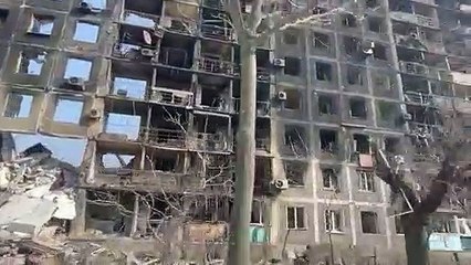 Ucrânia teme 300 mortos em ataque ao teatro de Mariupol