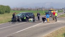 Ragazza 18enne in moto muore in un incidente con un auto nel Milanese