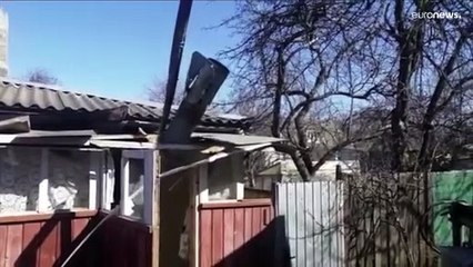 Ucrânia: um mês depois, mísseis continuam a arrasar zonas habitadas