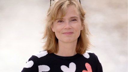 GALA VIDÉO - “J’ai pensé à en finir” : Isabelle Carré se confie sur son mal-être à l’adolescence