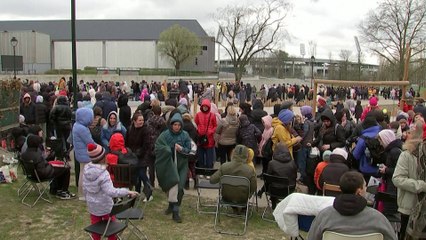 أرقام اللاجئين الأوكرانيين تتصاعد.. كيف ستتعامل دول الاتحاد الأوروبي؟