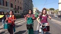 Fridays for Future, a Roma si manifesta per il clima e contro la guerra:  