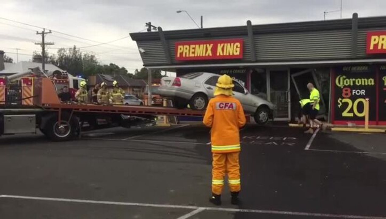 Golden Point bottleshop crash