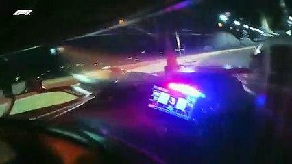 Câmera no capacete regista o momento em que Leclerc se defen