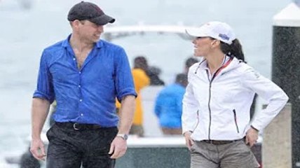 Prince William and Kate Middleton take a walk in the rain in the Bahamas