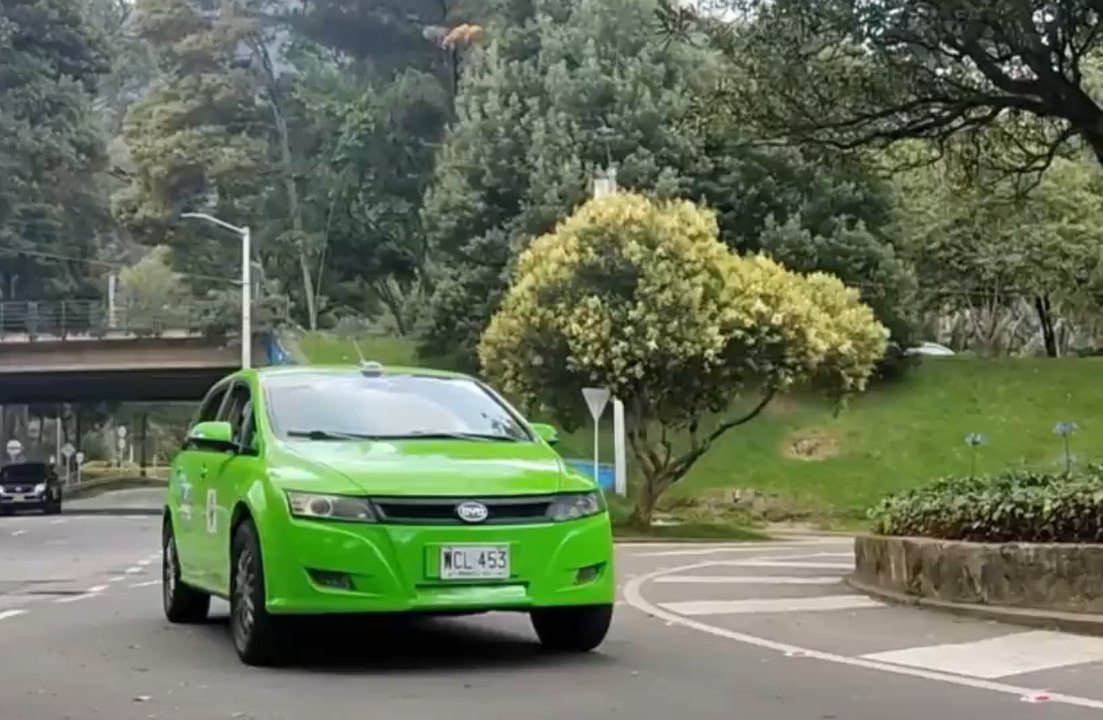 Bogotá se vestirá de verde: iniciará la circulación de taxis eléctricos en la ciudad