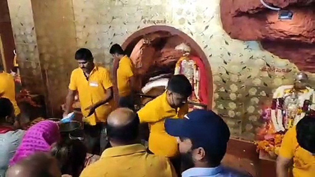 माता शीतला के दरबार में उमड़ा आस्था का सैलाब