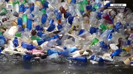 The plastic waste that blocks a hydropower dam in the DRC
