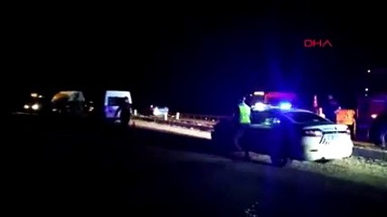Kırşehir'de TIR ile minibüs çarpıştı: 1 ölü, 1 yaralı