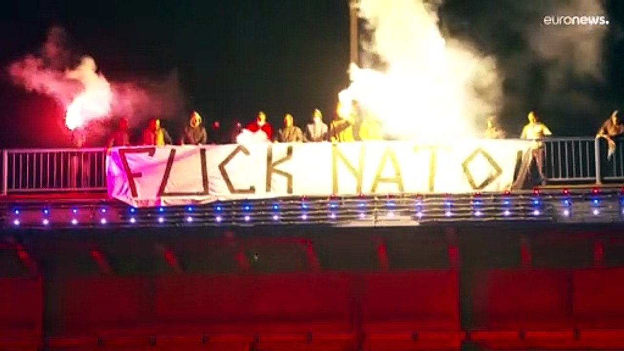 Serbien: Hunderte Menschen demonstrieren für Putins Feldzug in der Ukraine