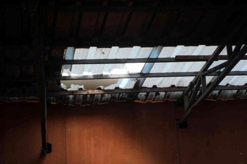 Tamirat yaptığı çatıdan düşen vatandaş hayatını kaybetti