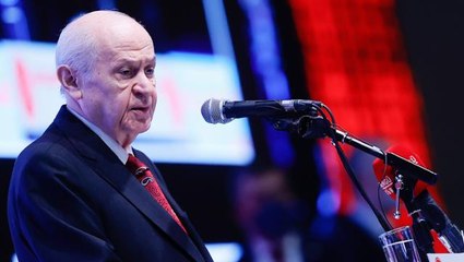Bahçeli, Kılıçdaroğlu'nun "Nereye yüzeceksin?" sözlerine kendine has üslubuyla yanıt verdi: Yüzmeyi değil, tummayı biliriz