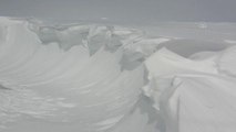 Karlıova'da kalınlığı 2 metreyi aşan karla mücadele çalışmaları sürüyor