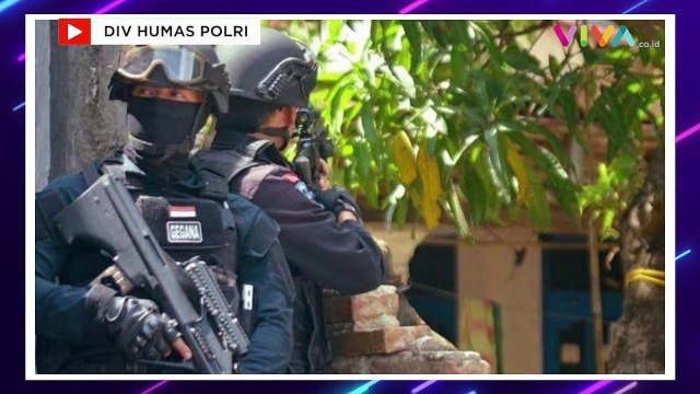 Belasan Teroris Diringkus Densus 88 di Sumbar