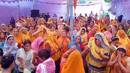 नंदोत्सव की मची धूम, गाई बधाइयां