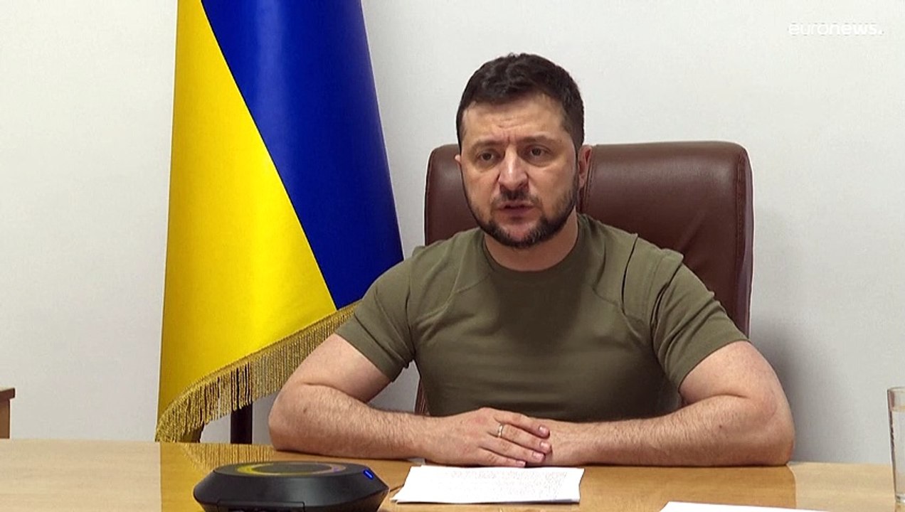 Зеленский: Россия не должна "использовать энергоносители как оружие"