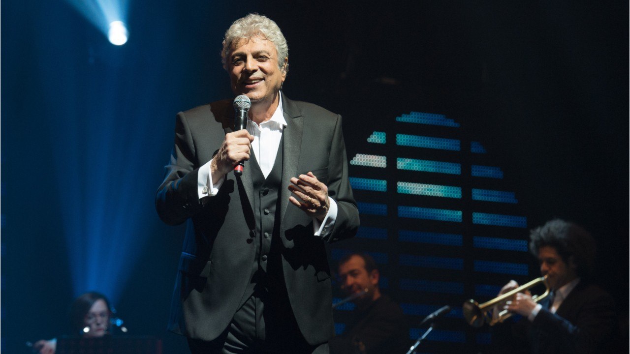 FEMME ACTUELLE - Enrico Macias gêné : ce célèbre terroriste qui était un grand fan du chanteur