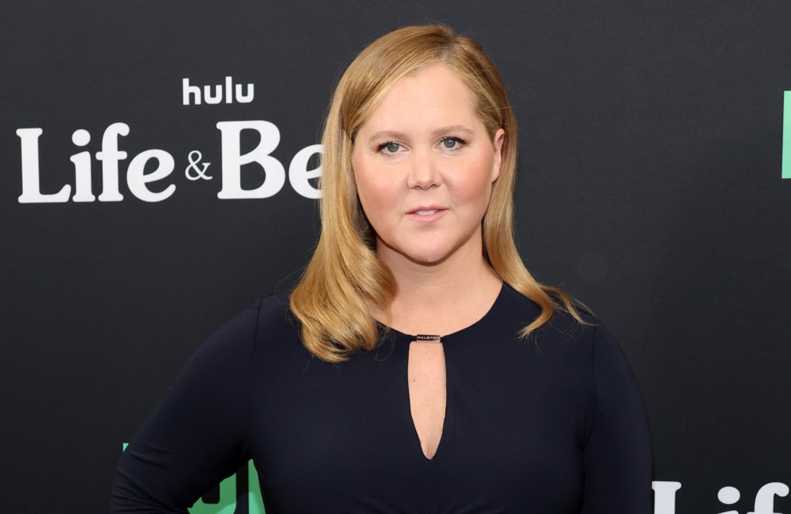 Amy Schumer suffers from trichotillomania