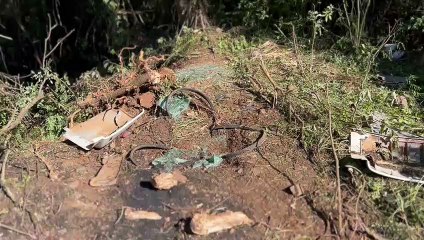 Caminhão cai em ribanceira de 50 metros de altura na SC-283