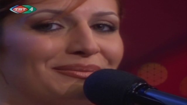 Melda Kuyucu / Ne olursun güzelim sevsen beni