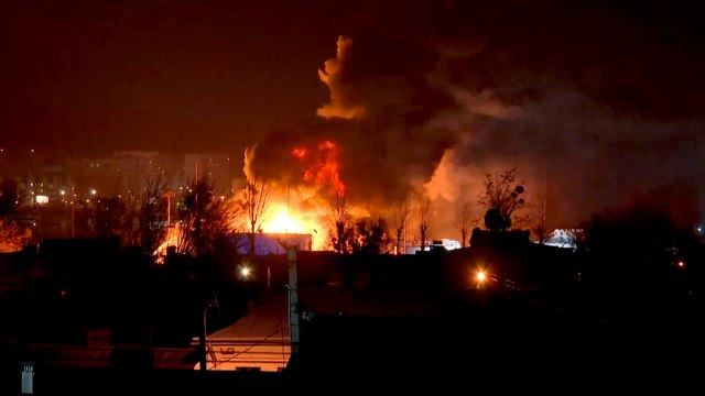 مراسل الجزيرة ينقل آخر التطورات في مدينة لفيف والقصف الذي تتعرض له