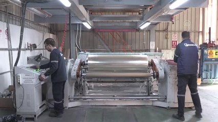 Kadın girişimci markalaştırdığı koli bandını 25 ülkeye satıyor