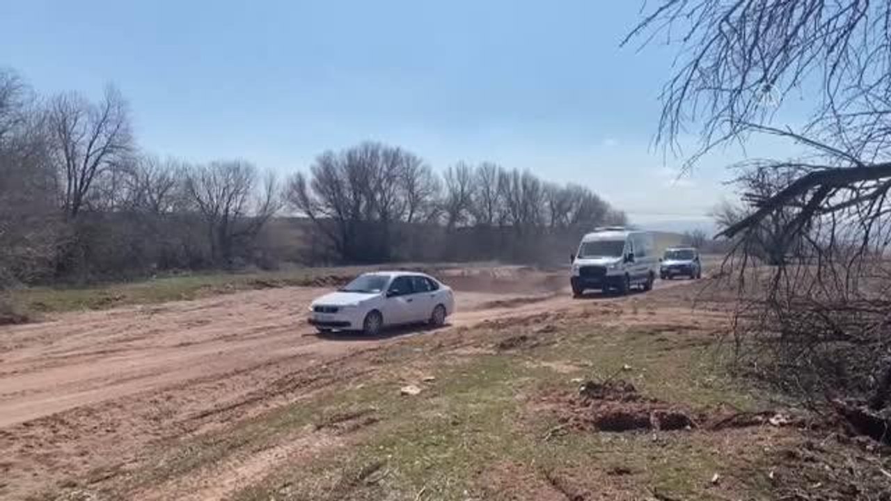 Kaybolan iki gençten birinin cesedi Kızılırmak kıyısında bulundu