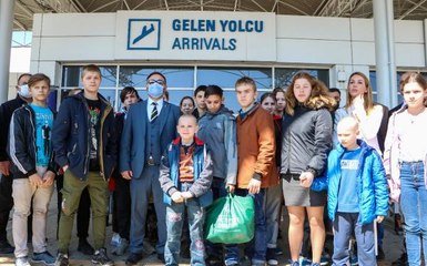 UKRAYNA'DAN TAHLİYE EDİLEN YETİM ÇOCUKLAR ANTALYA'YA GELDİ -EK