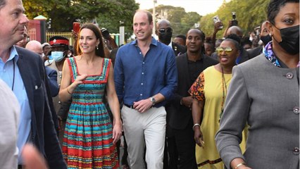 VOICI : Prince William aux Caraïbes : ce beau clin d'œil à son frère Harry lors de son voyage