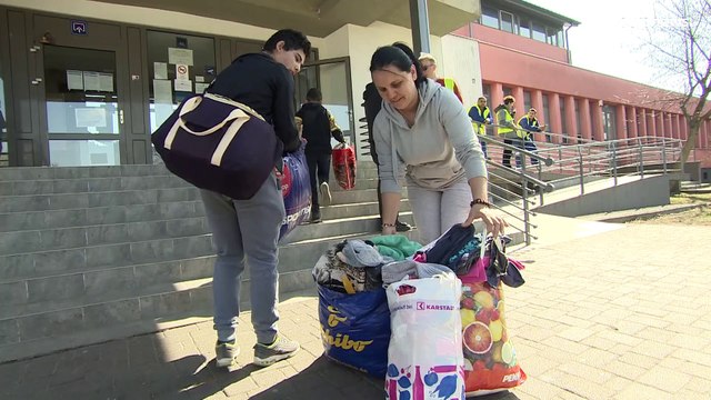 Freiwillige aus vielen Ländern helfen Kriegsflüchtlingen in Ungarn