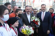 Son Dakika | Bakan Kasapoğlu, Naim Süleymanoğlu Spor Tesisleri'nin açılışını yaptı
