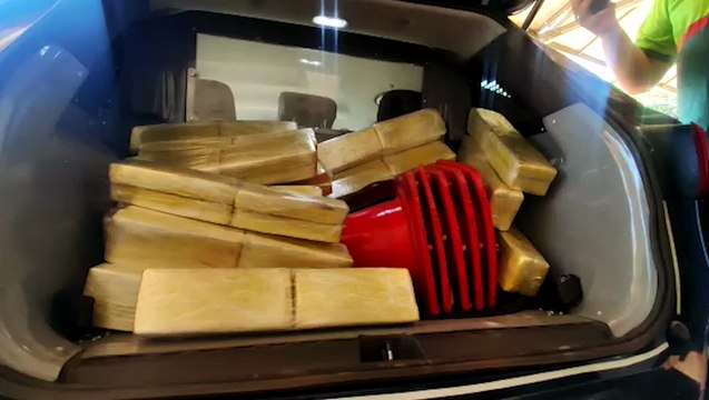 PRF apreende 101 quilos de maconha durante fiscalização na BR-277