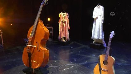 "Müzikhaller" adlı tiyatro oyunu izleyiciyle buluştu