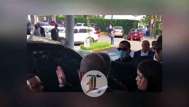 Leonel Fernández acude a velatorio de Sogela Semán de Castillo junto a altos dirigentes de la Fuerza del Pueblo