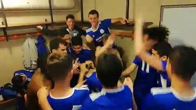 La joie dans les vestiaires après la victoire de nos U17 face à F.C. Corbas !