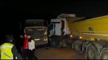 Şile yolunda hafriyat kamyonları çarpıştı: 2 yaralı